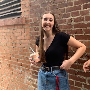 Meet your Posher, Sierra